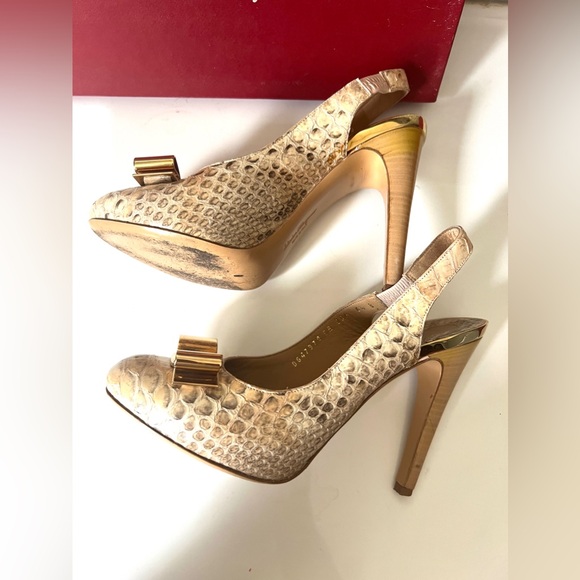 Salvatore Ferragamo Solidea Python Size 6 1/2 - Picture 5 of 11